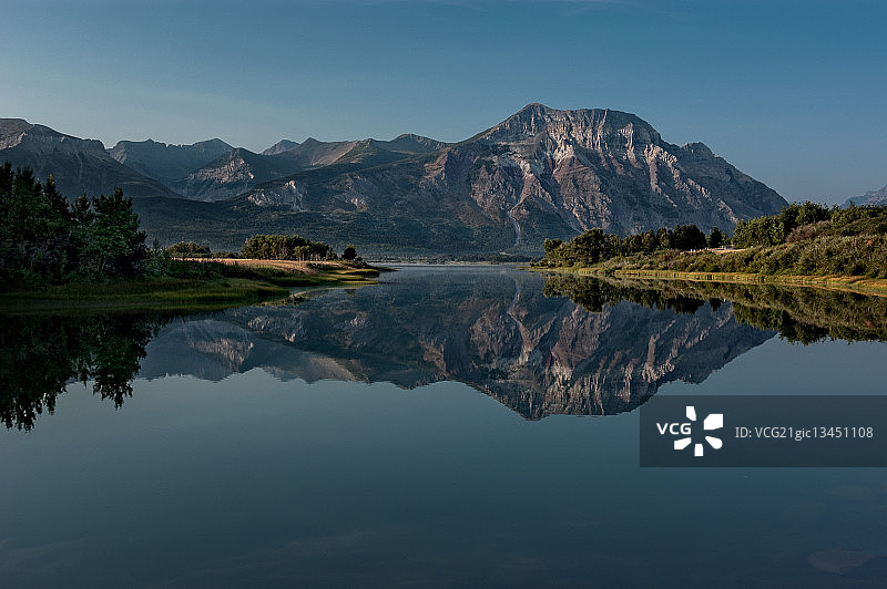 沃特顿的倒影图片素材