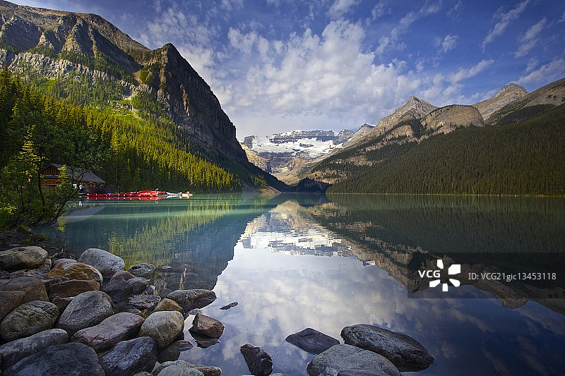 加拿大艾伯塔省路易斯湖图片素材