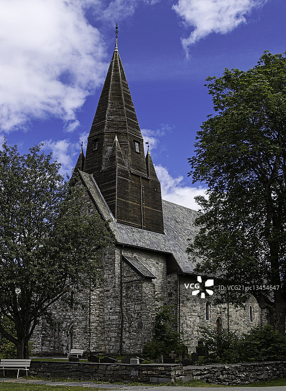 挪威霍达兰郡沃斯树林中的中世纪教堂图片素材