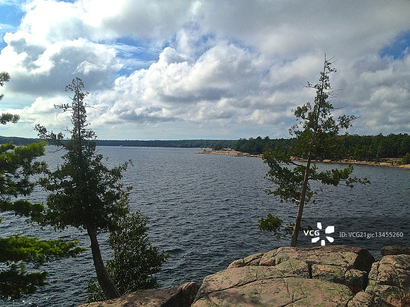 加拿大多伦多帕里湾佐治亚湾上空的云彩图片素材