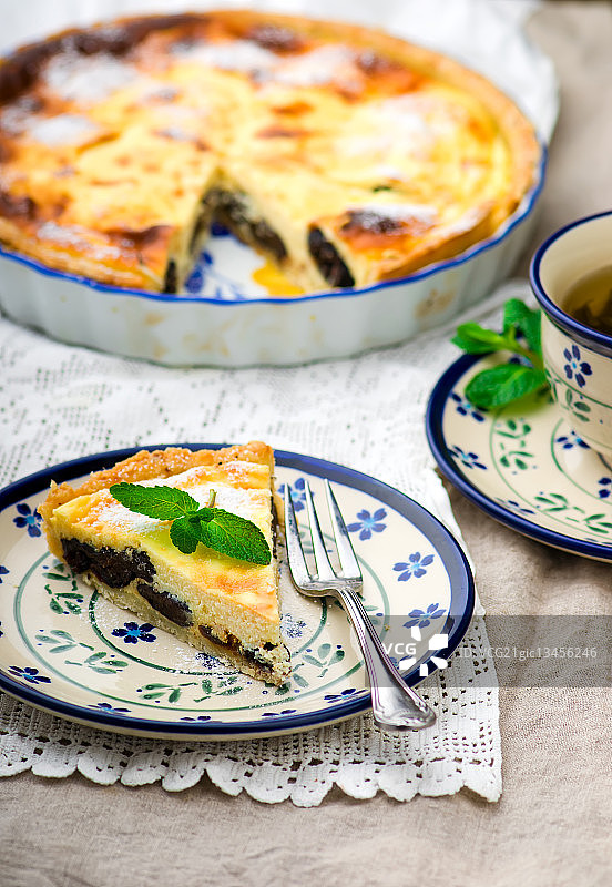 西梅奶酪蛋糕图片素材