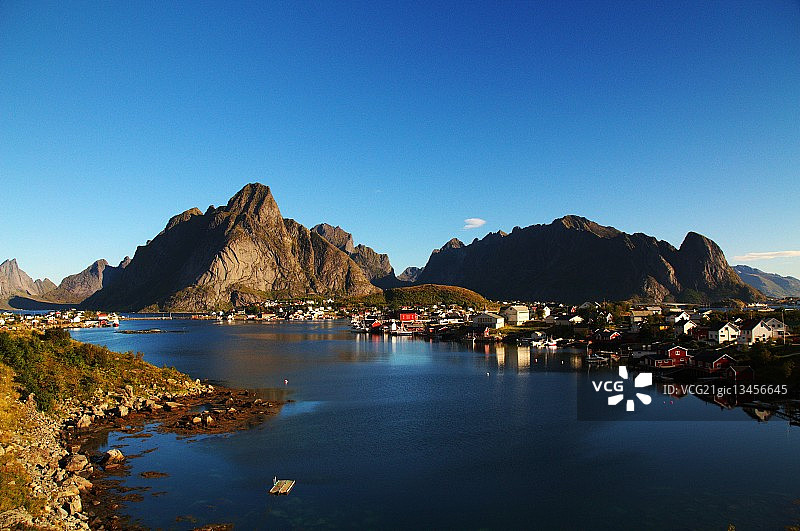 挪威雷讷山脉景观图片素材