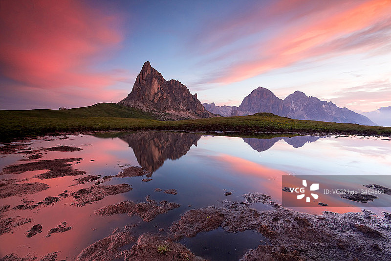 史诗般的觉醒图片素材