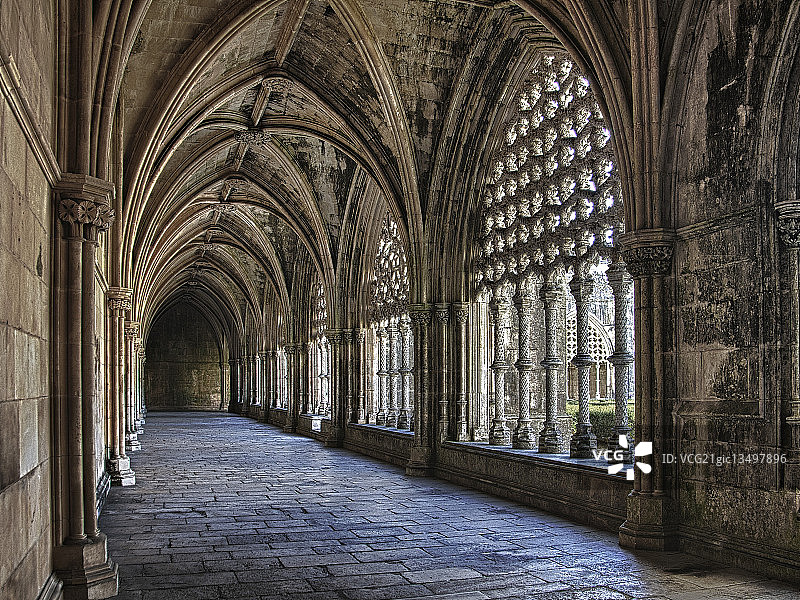 带肋拱顶的哥特式走廊图片素材