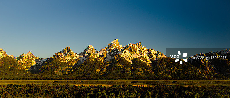 提顿山脉的日出图片素材