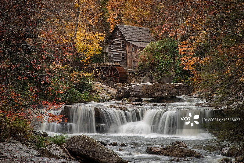 巴布科克州立公园格莱德溪磨坊瀑布景观图片素材