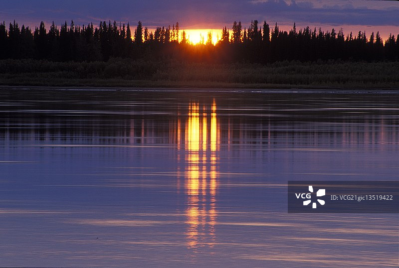 阿拉斯加育空河日落图片素材