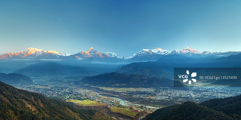 尼泊尔博卡拉萨朗科日出图片素材