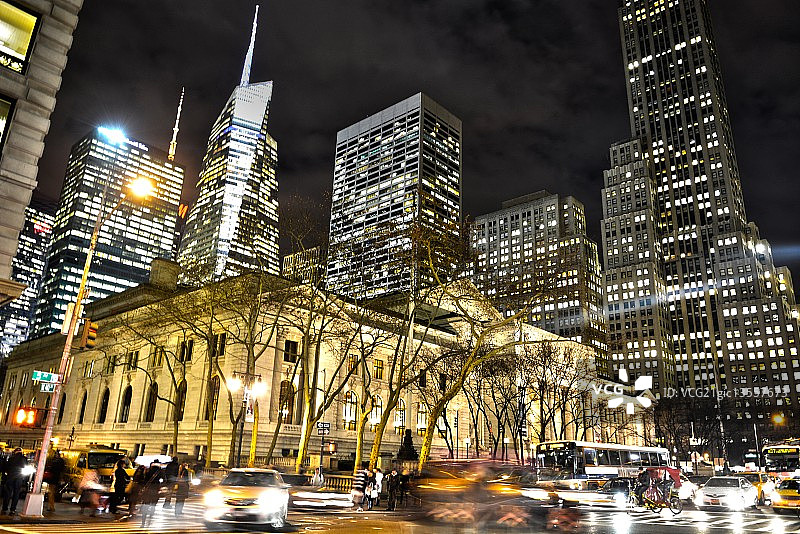 高峰时段的纽约公共图书馆图片素材