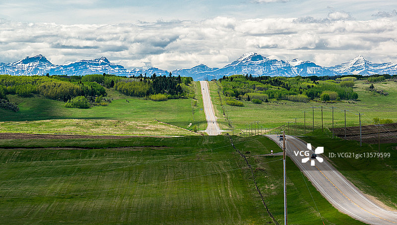 通往落基山脉的路图片素材