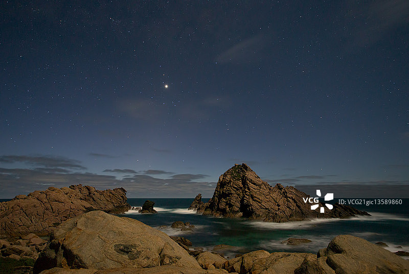 糖面包山岩石图片素材