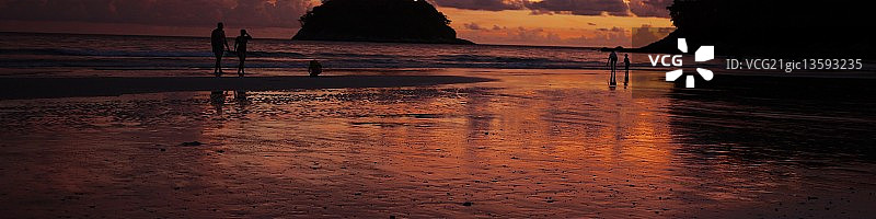 卡塔海滩日落图片素材