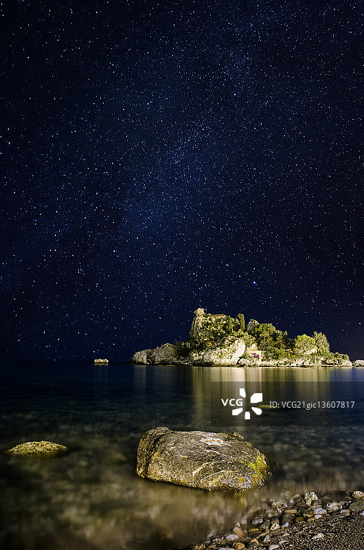 星空下的贝拉岛图片素材