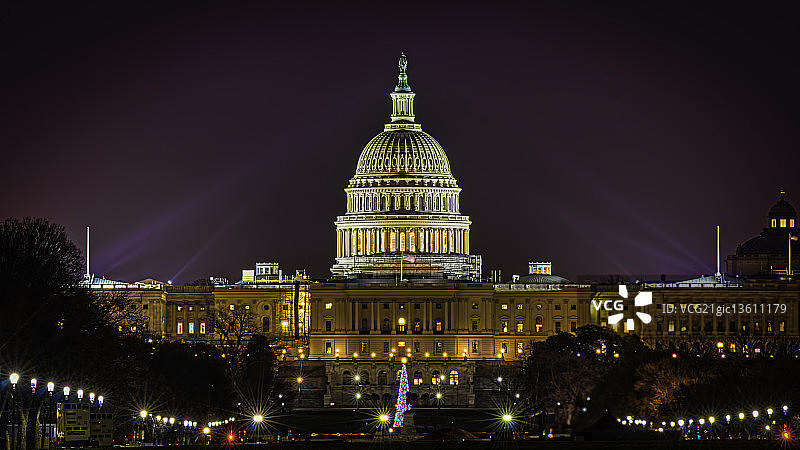 发光的国会大厦图片素材