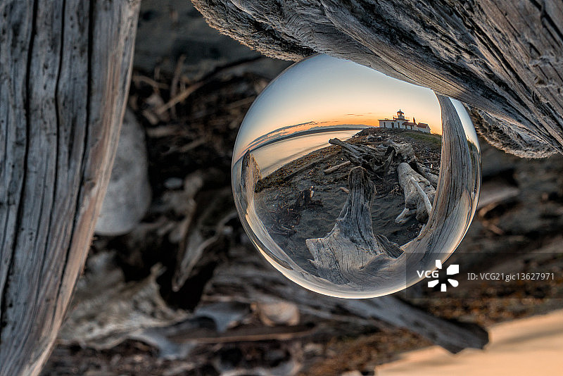 探索公园灯塔图片素材