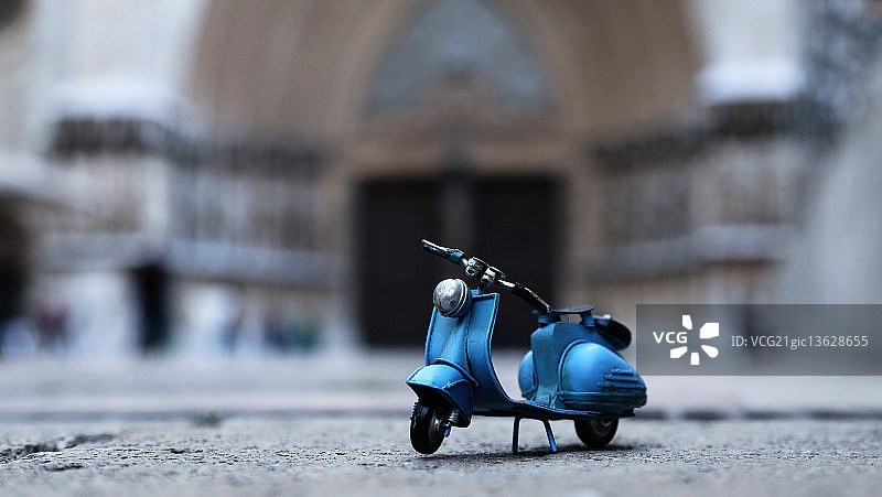 塔拉戈的Vespa摩托车图片素材