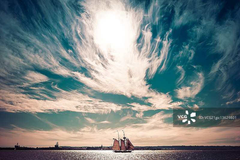 太平洋上的船只图片素材