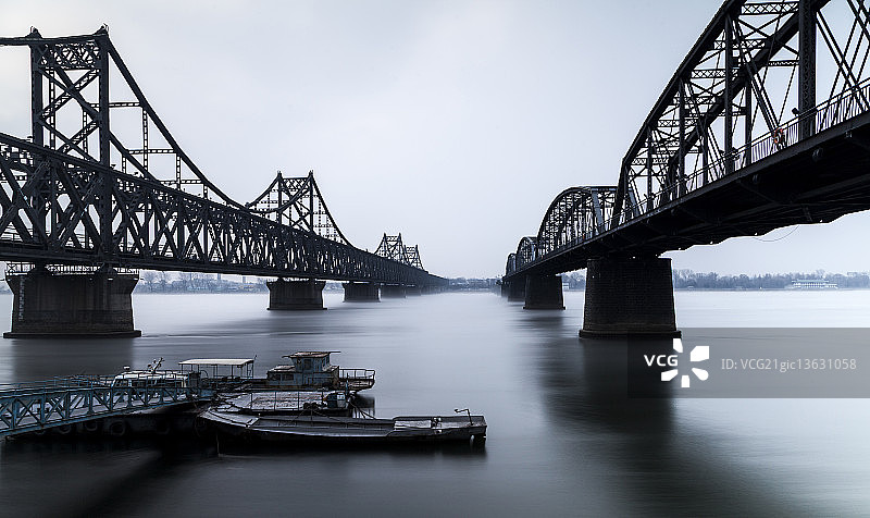 桥尽头的朝鲜图片素材