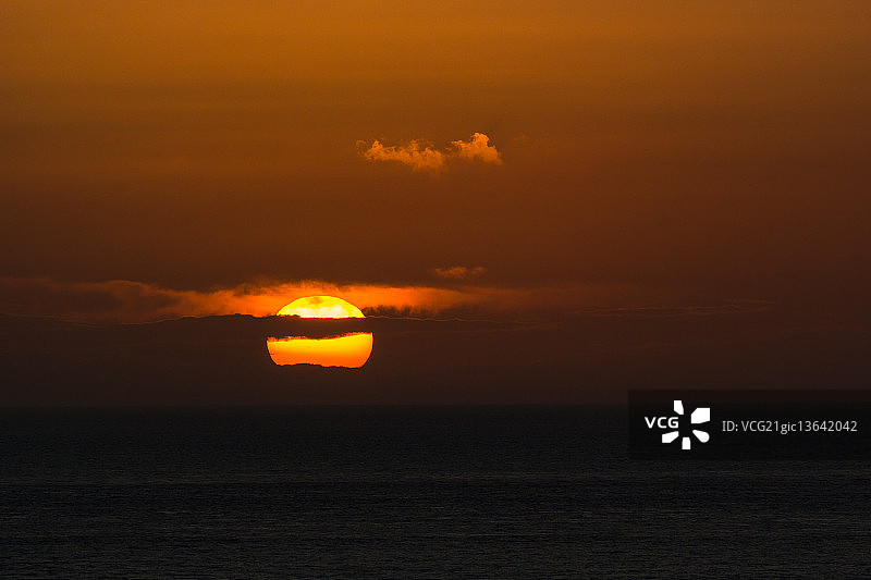 威尔士卡迪根湾的日落图片素材