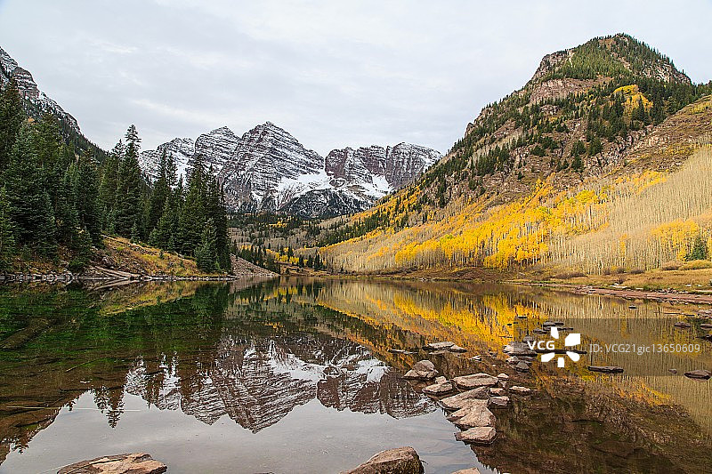 栗色钟标志性远景图片素材