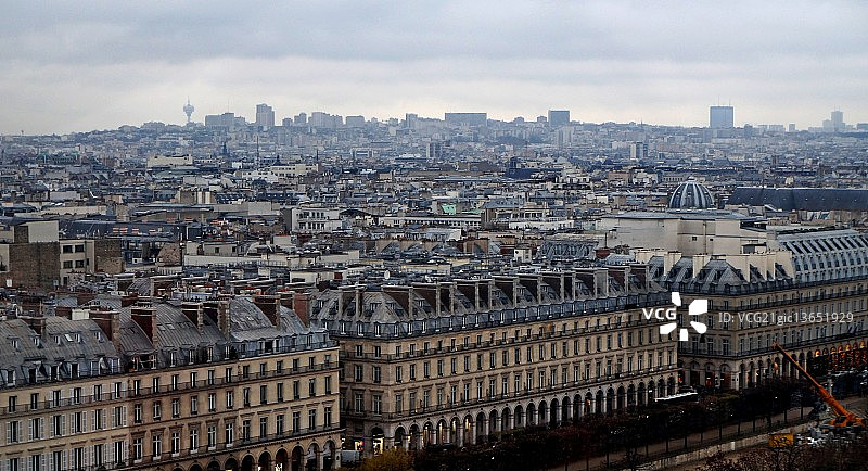 阴郁的巴黎图片素材