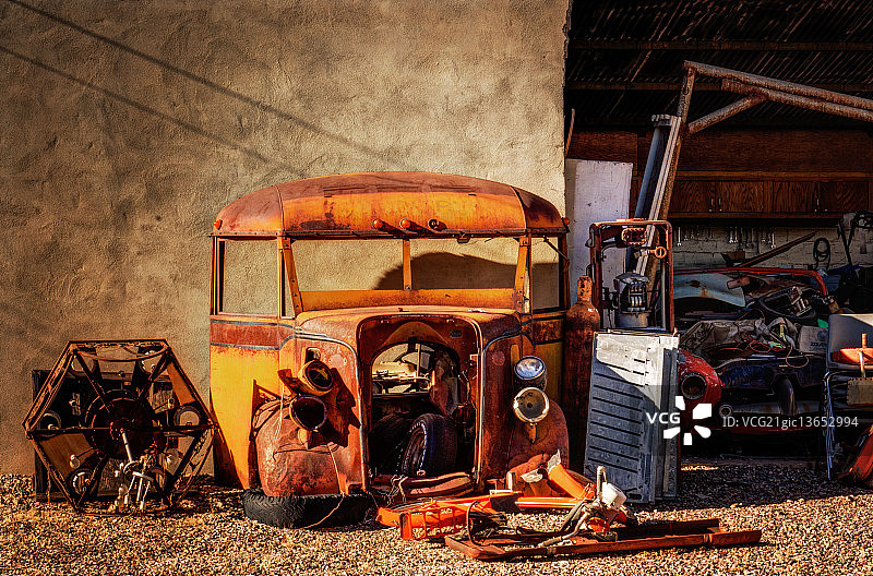 废品堆图片素材