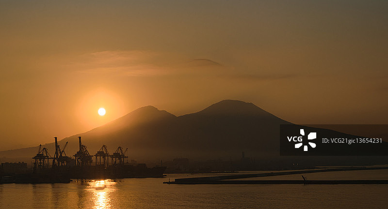 维苏威火山图片素材