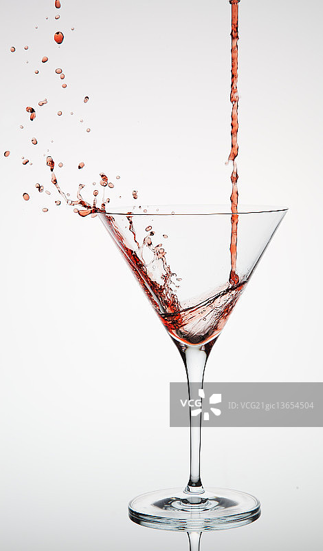 金巴利酒飞溅图片素材