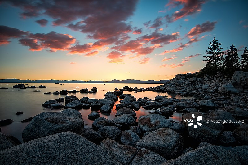 太浩湖日落图片素材