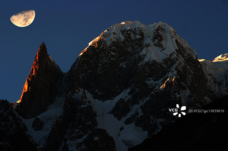 神圣之光图片素材