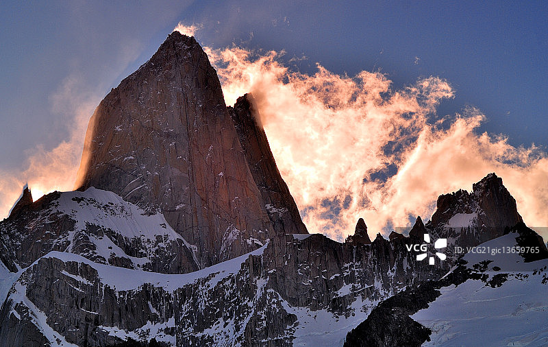 阿根廷菲茨罗伊峰图片素材