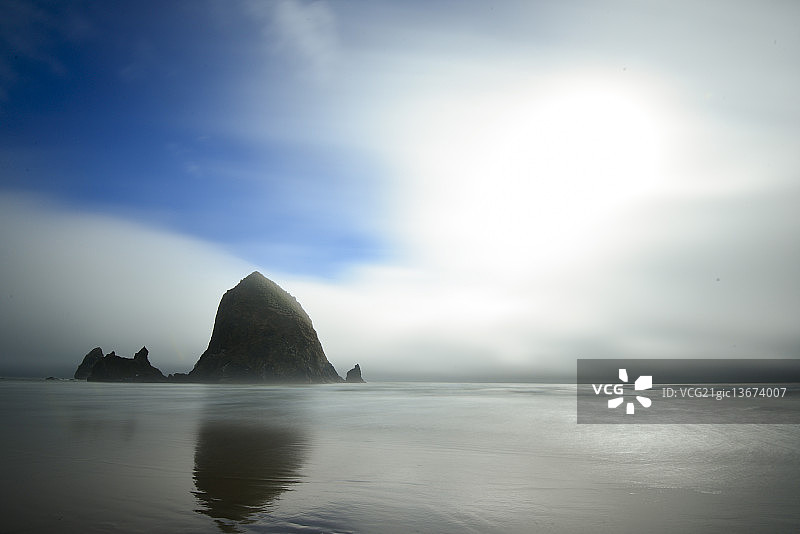 大炮海滩图片素材