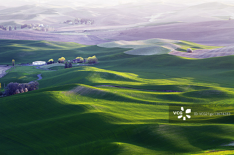 趾步孤丘图片素材