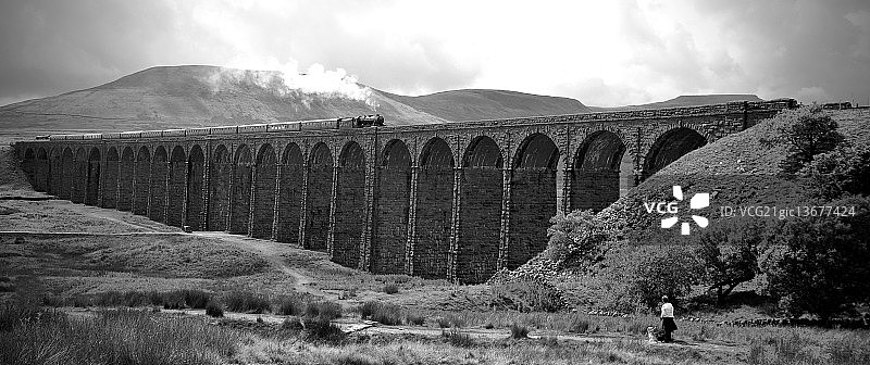 穿越里布尔黑德（单色）图片素材