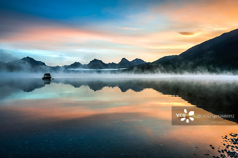 麦克唐纳湖图片素材