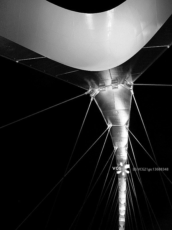 荷兰奈梅亨的新桥De Oversteek图片素材