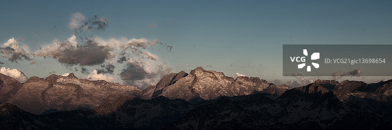 圣拉里-苏朗，法国图片素材