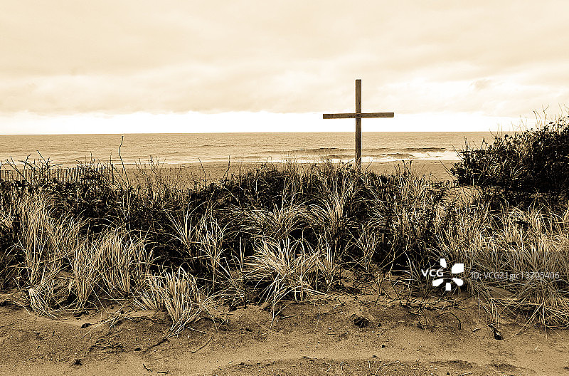 海边的十字架图片素材
