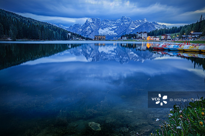 米苏里纳湖图片素材