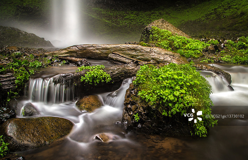 拉图雷尔瀑布图片素材
