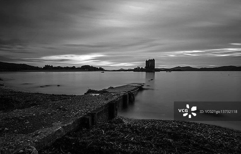 等待穿越图片素材