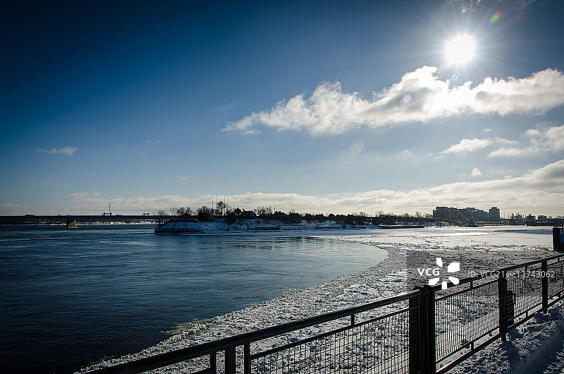 冬季的圣劳伦斯河图片素材