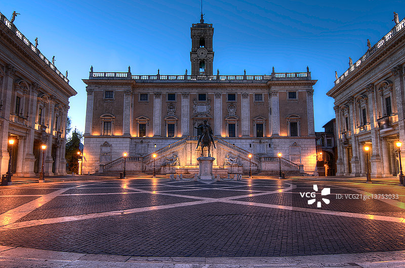 蓝色时刻的卡比托利欧山图片素材