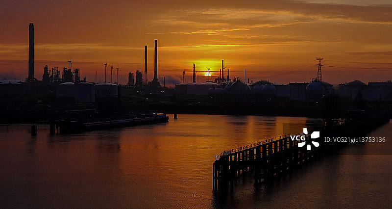 鹿特丹港日出图片素材