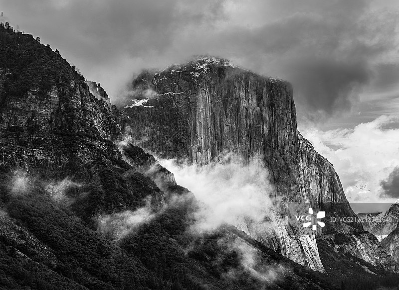 埃尔卡皮坦黑白照图片素材