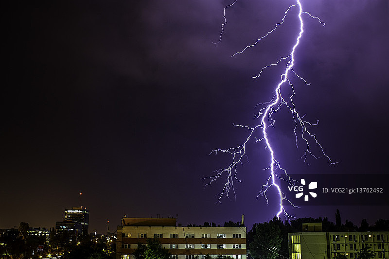 布加勒斯特的雷暴图片素材