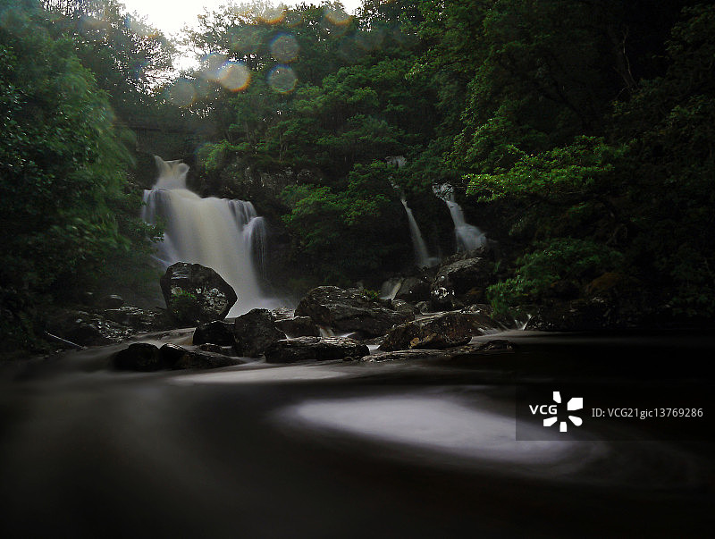 坠入洛蒙德湖图片素材