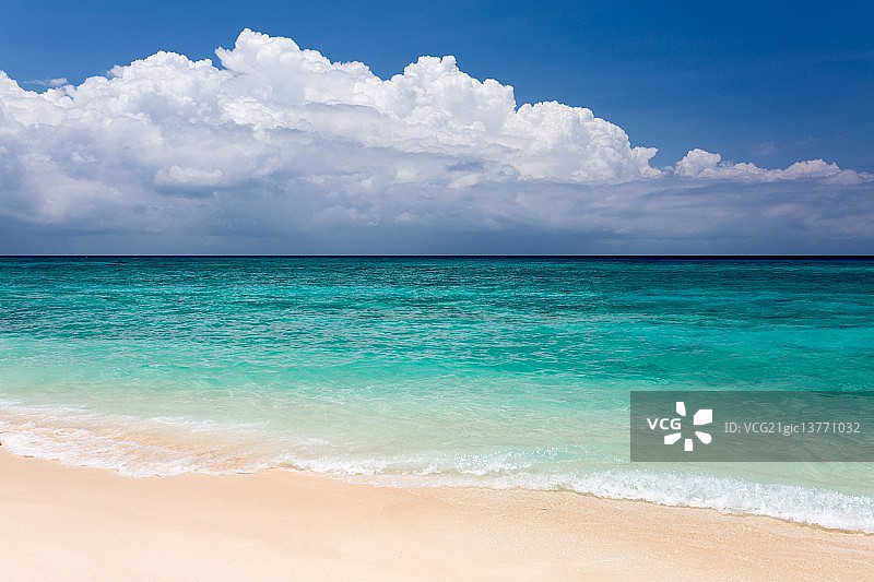 普卡海滩的金色沙滩图片素材