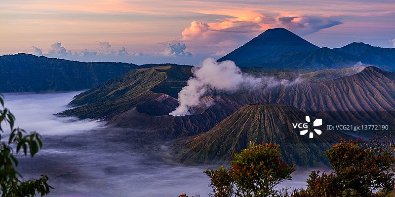 布罗莫火山日出图片素材