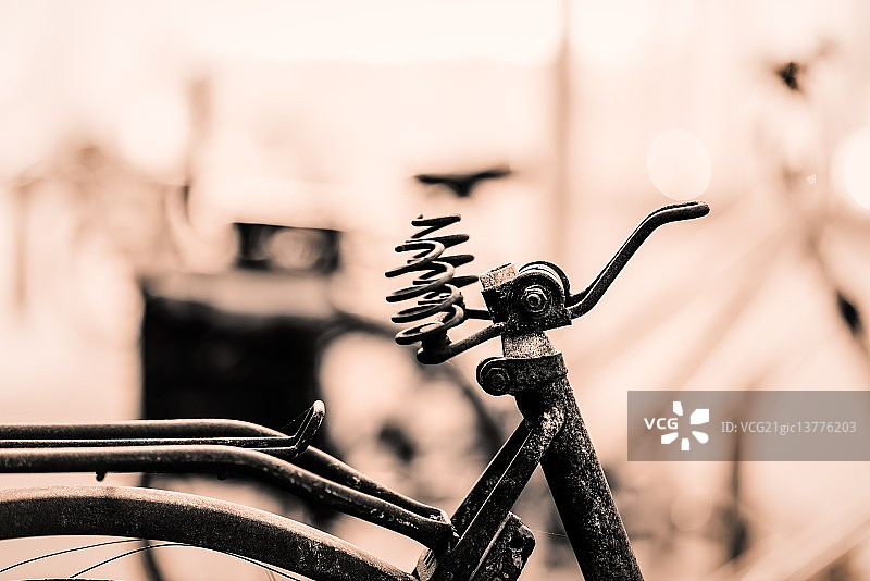 破损的自行车图片素材